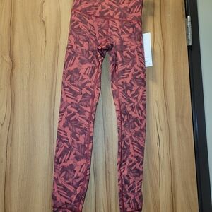 Lululemon Patterned Leggings - Redish Orange, Size 2